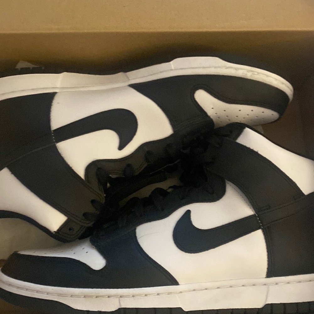 Nike panda dunk high